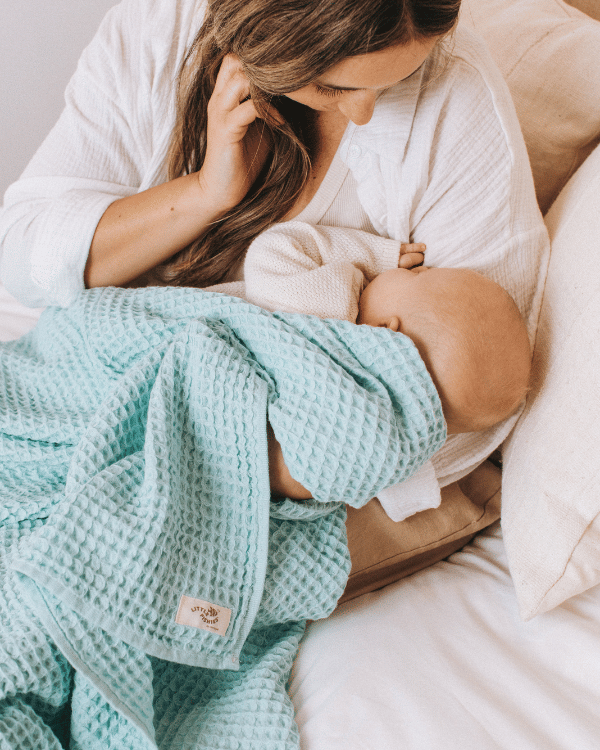 Little Fishies Waffle Blanket – Seafoam