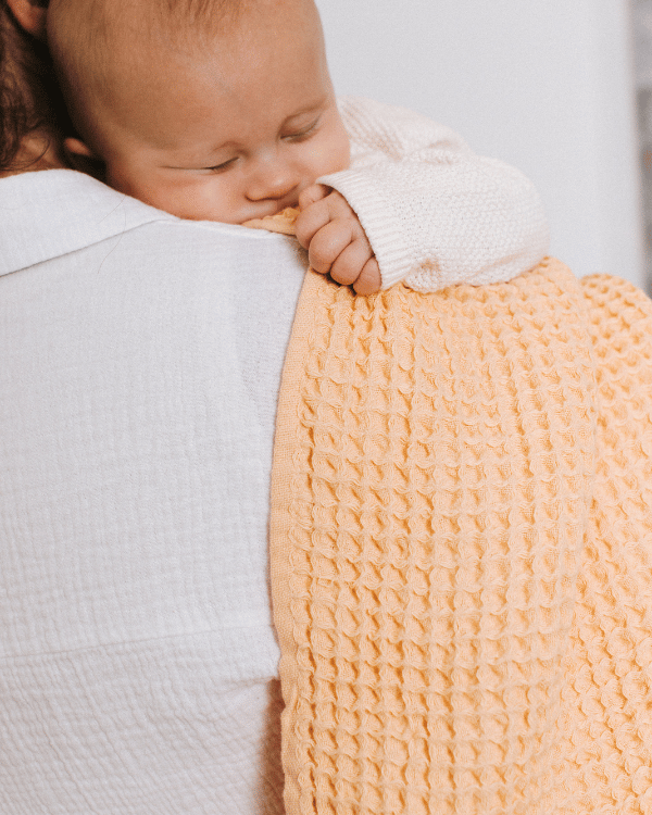 Little Fishies Waffle Blanket – Peach Fuzz