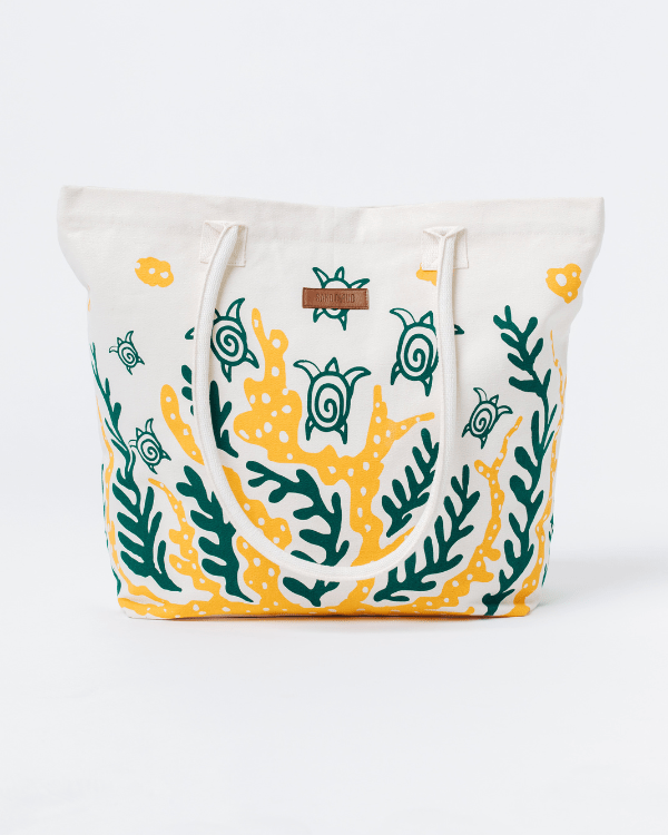 Medan Beach Everyday Tote