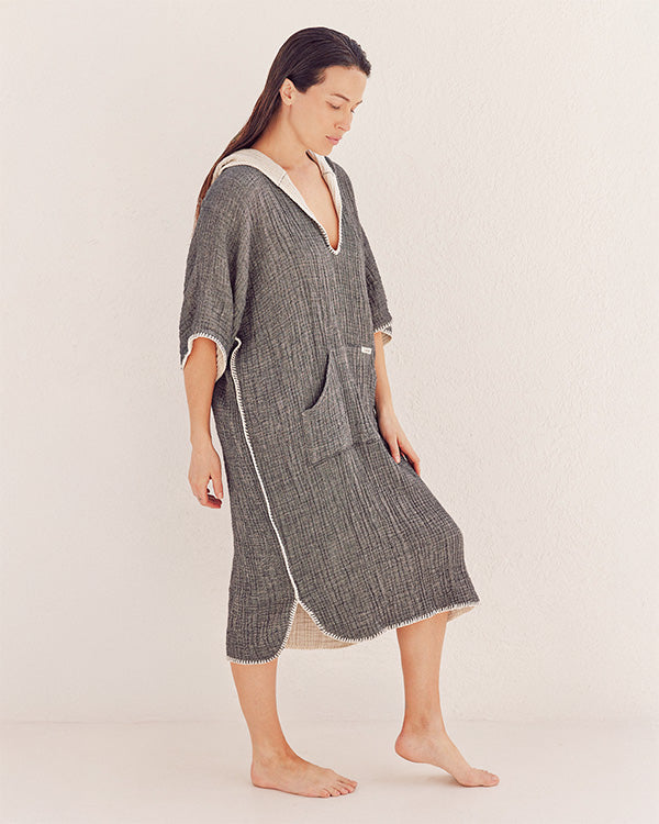 Falta Gauze Hooded Poncho – Black