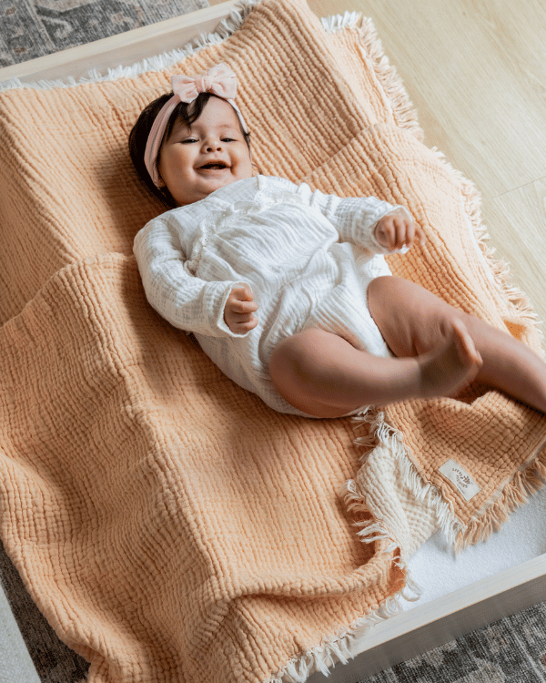 Little Fishies Gauze Receiving Blanket – Peach Fuzz