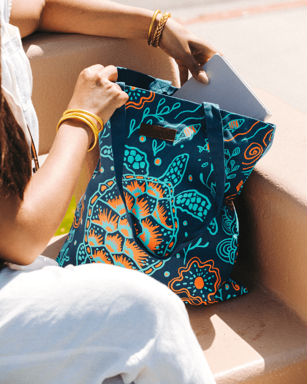 Reef Turtles Everyday Tote