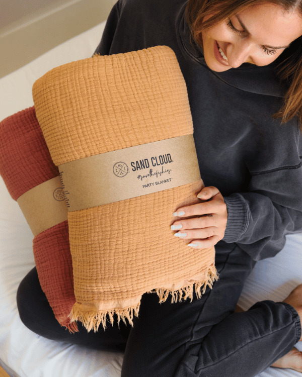 Lara Dusty Peach – PARTY BLANKET™ – Queen