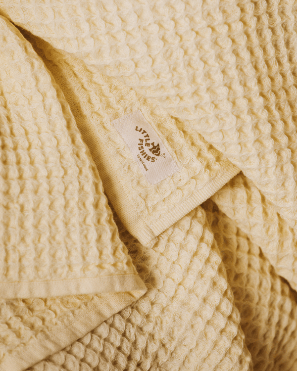Little Fishies Waffle Blanket – Butter
