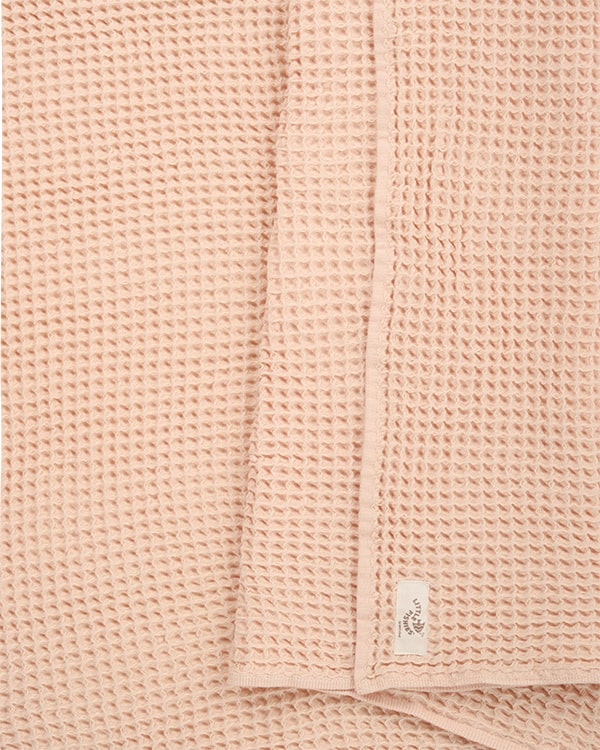 Little Fishies Waffle Blanket – Peach Fuzz