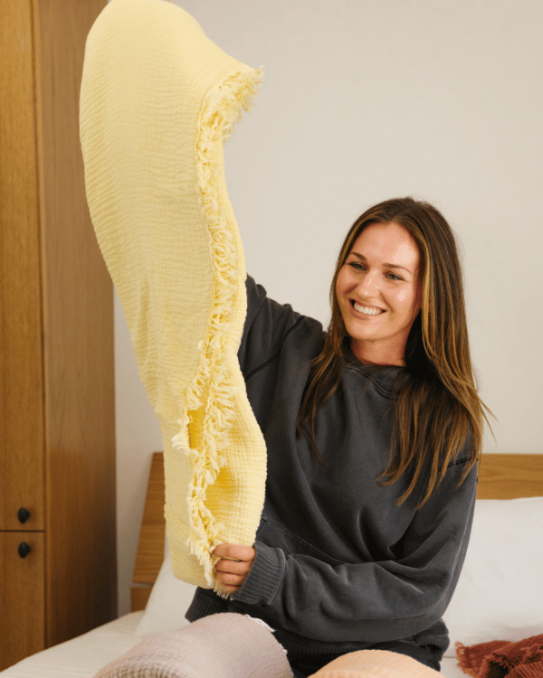 Lara Straw – PARTY BLANKET™ – Queen