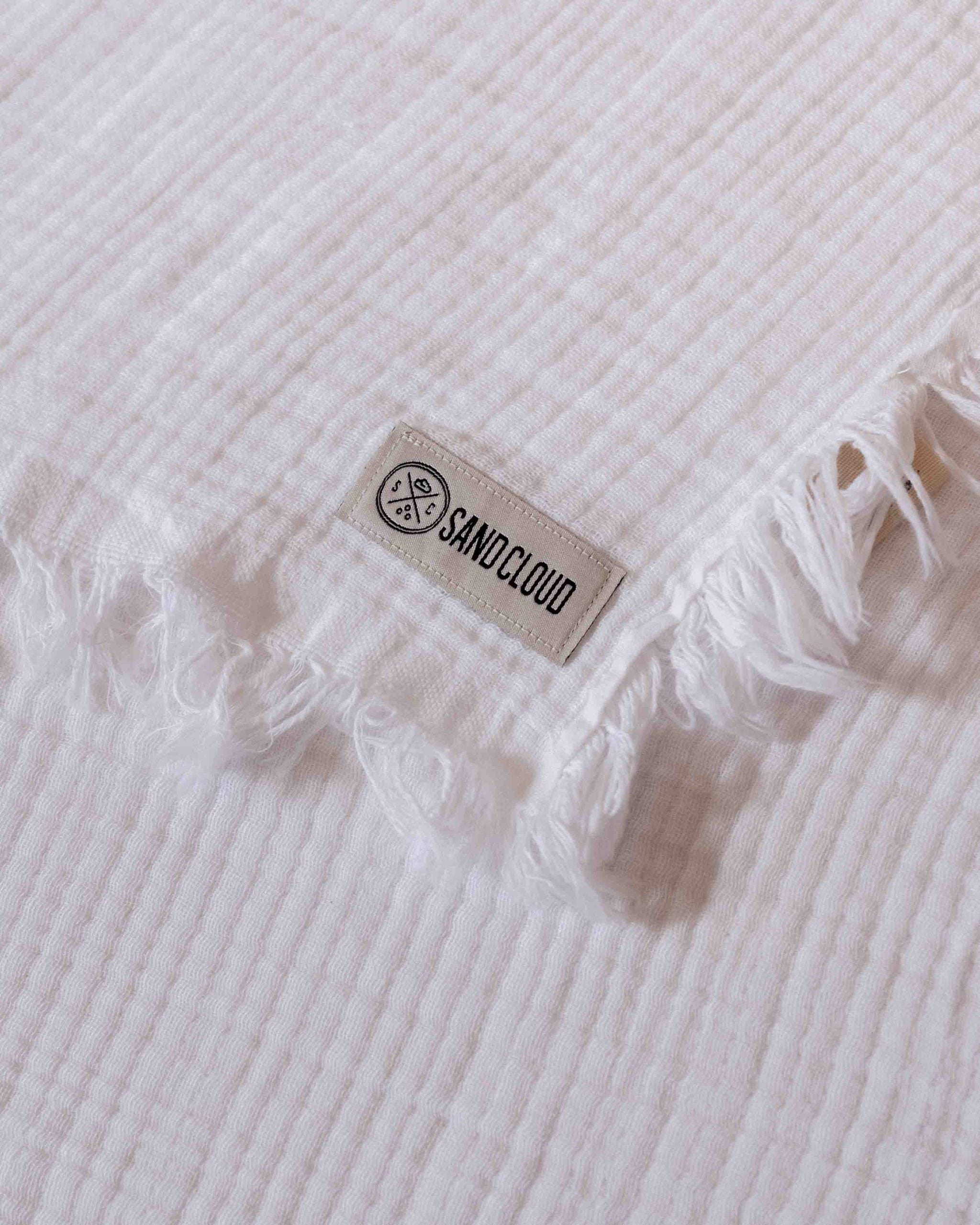 Lara White – PARTY BLANKET™ – Queen